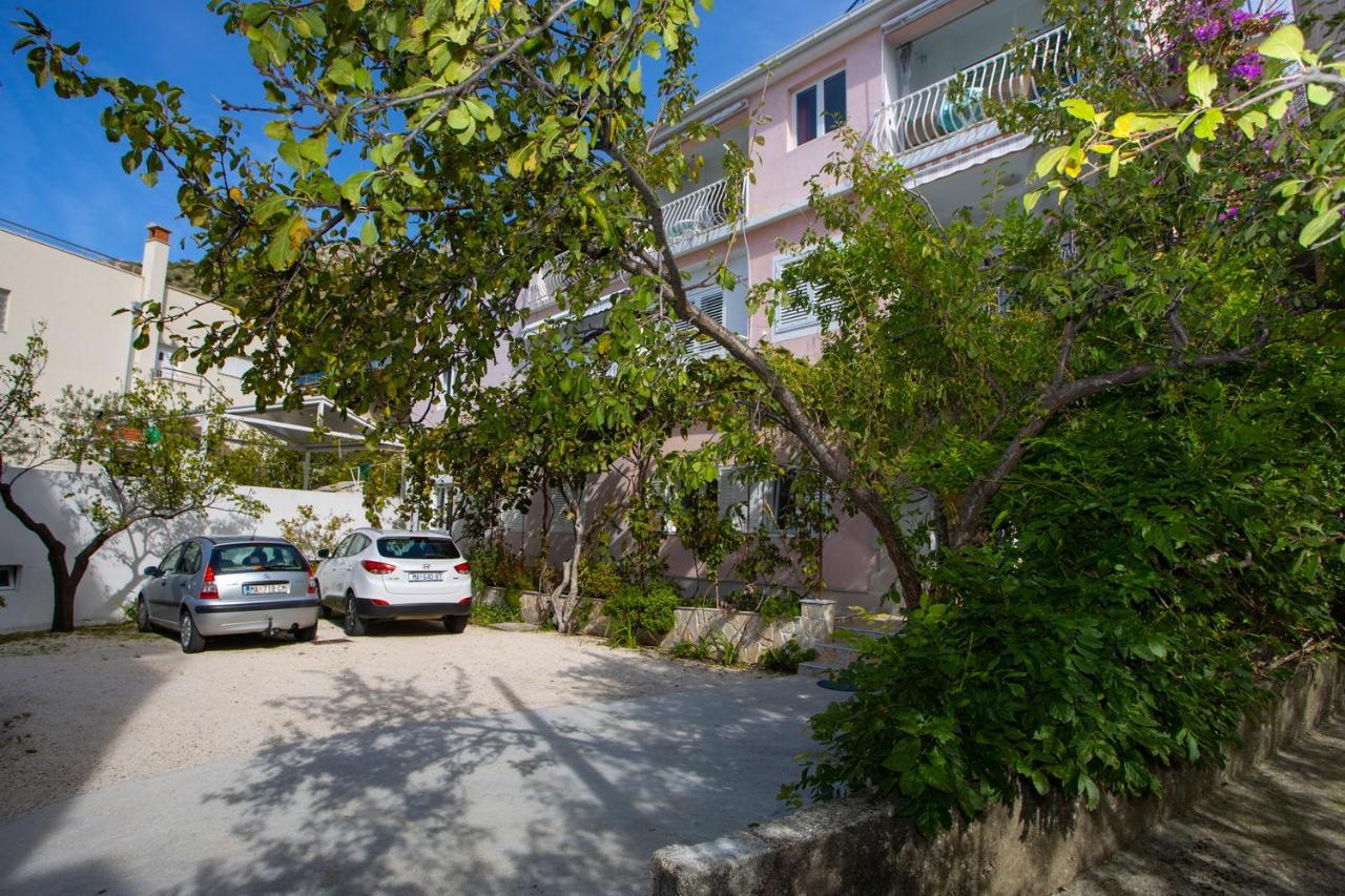 Apartmani Miki Podgora Exterior photo