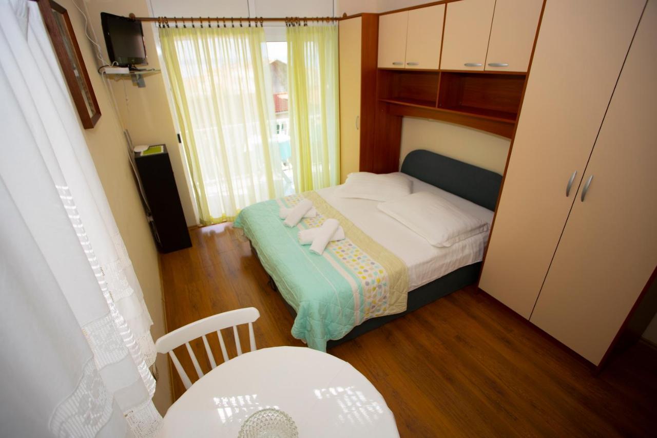 Apartmani Miki Podgora Exterior photo